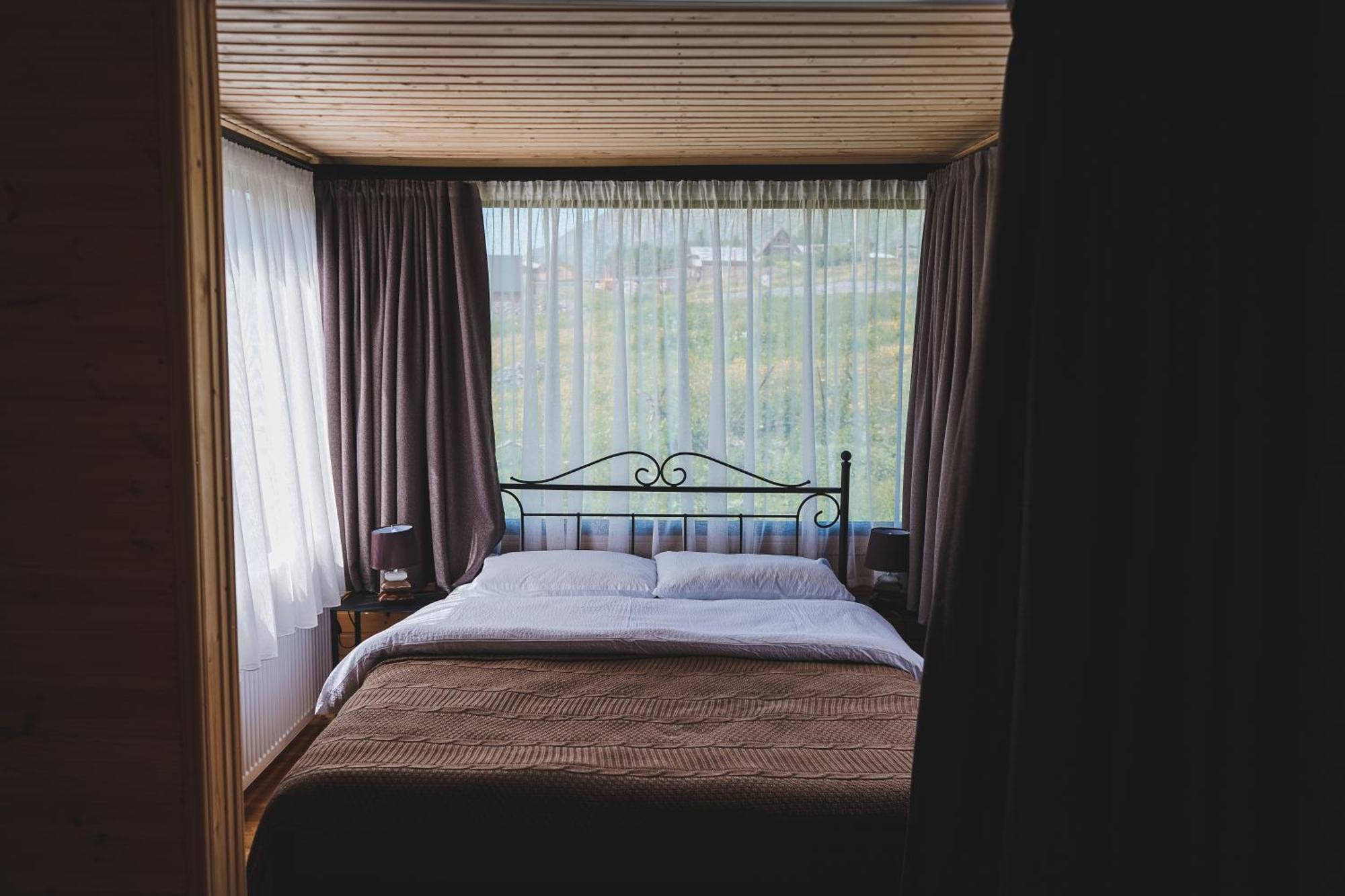 Traveler'S Cottages In Kazbegi Ngoại thất bức ảnh