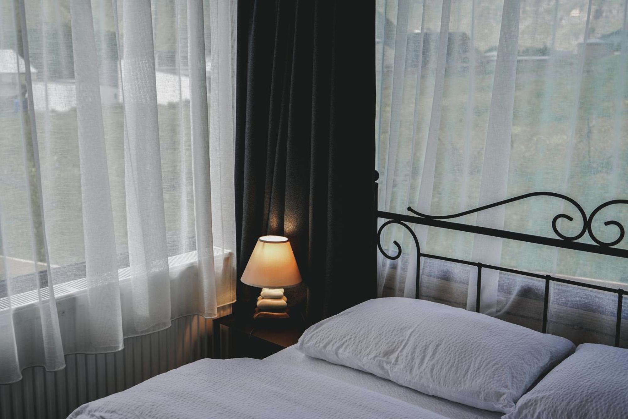 Traveler'S Cottages In Kazbegi Ngoại thất bức ảnh